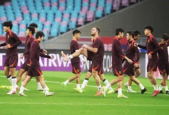 首发核心缺阵,球队战力遭遇考验的简单介绍 首发核心缺阵,球队战力遭遇考验的简单介绍