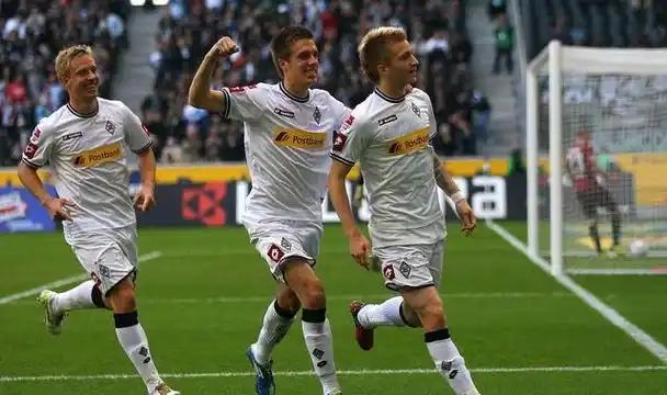 关于英国足球联盟:豪门队伍实力较量进入白热化的信息 关于英国足球联盟:豪门队伍实力较量进入白热化的信息