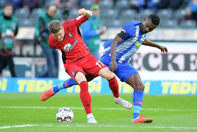 柏林联队主场大胜法兰克福,豪取三分 柏林联队主场大胜法兰克福,豪取三分