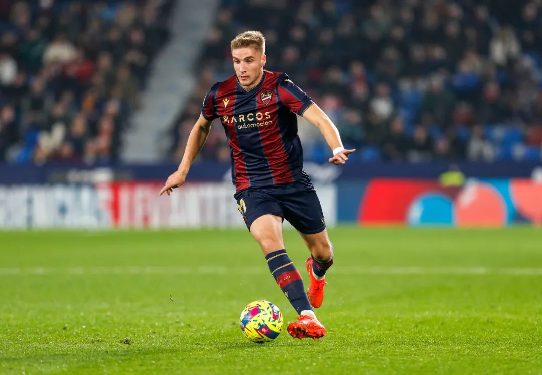 包含科尔多巴主场扼杀埃瓦尔进攻，稳守为攻的词条