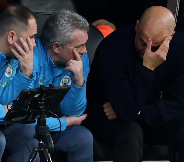 曼联主帅遭两连败，球迷呼吁管理层重视的简单介绍