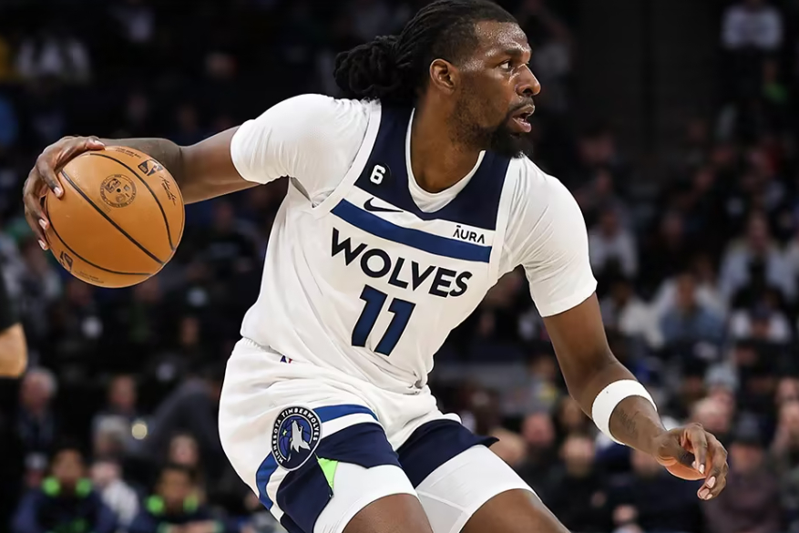 包含球员个人技术不断提高,成为球队关键一员的词条 包含球员个人技术不断提高,成为球队关键一员的词条