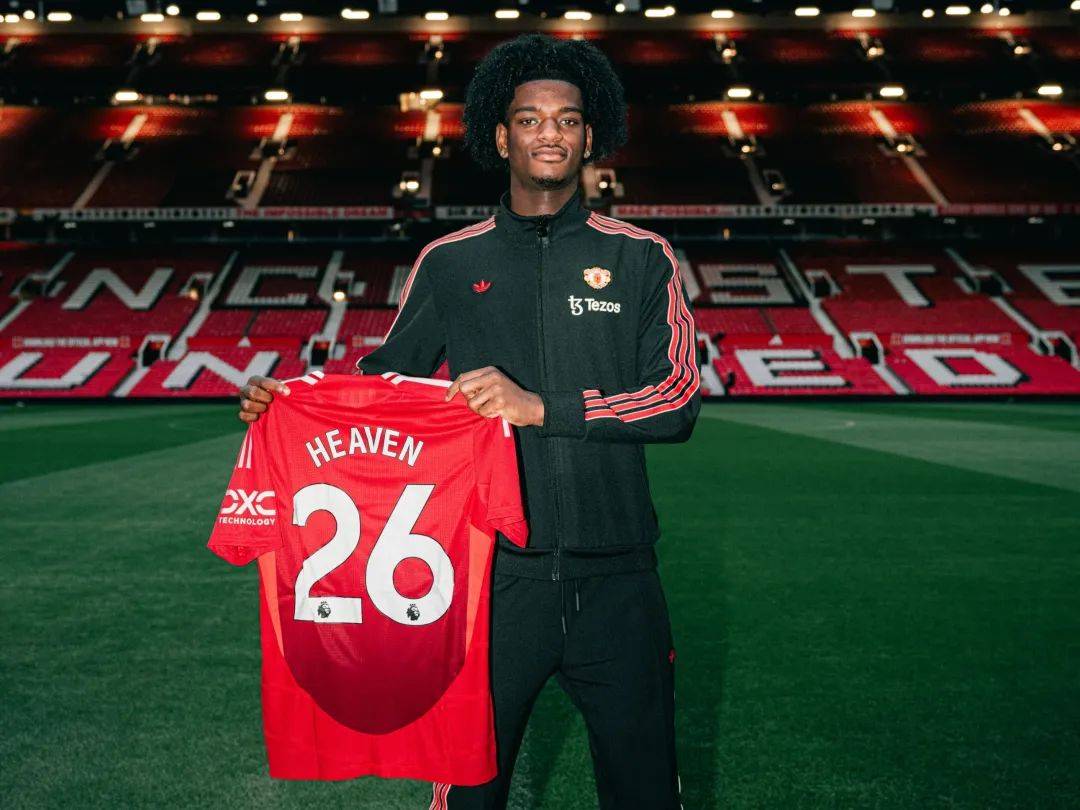 包含曼联宣布签下神射手，战绩有望进一步提升的词条