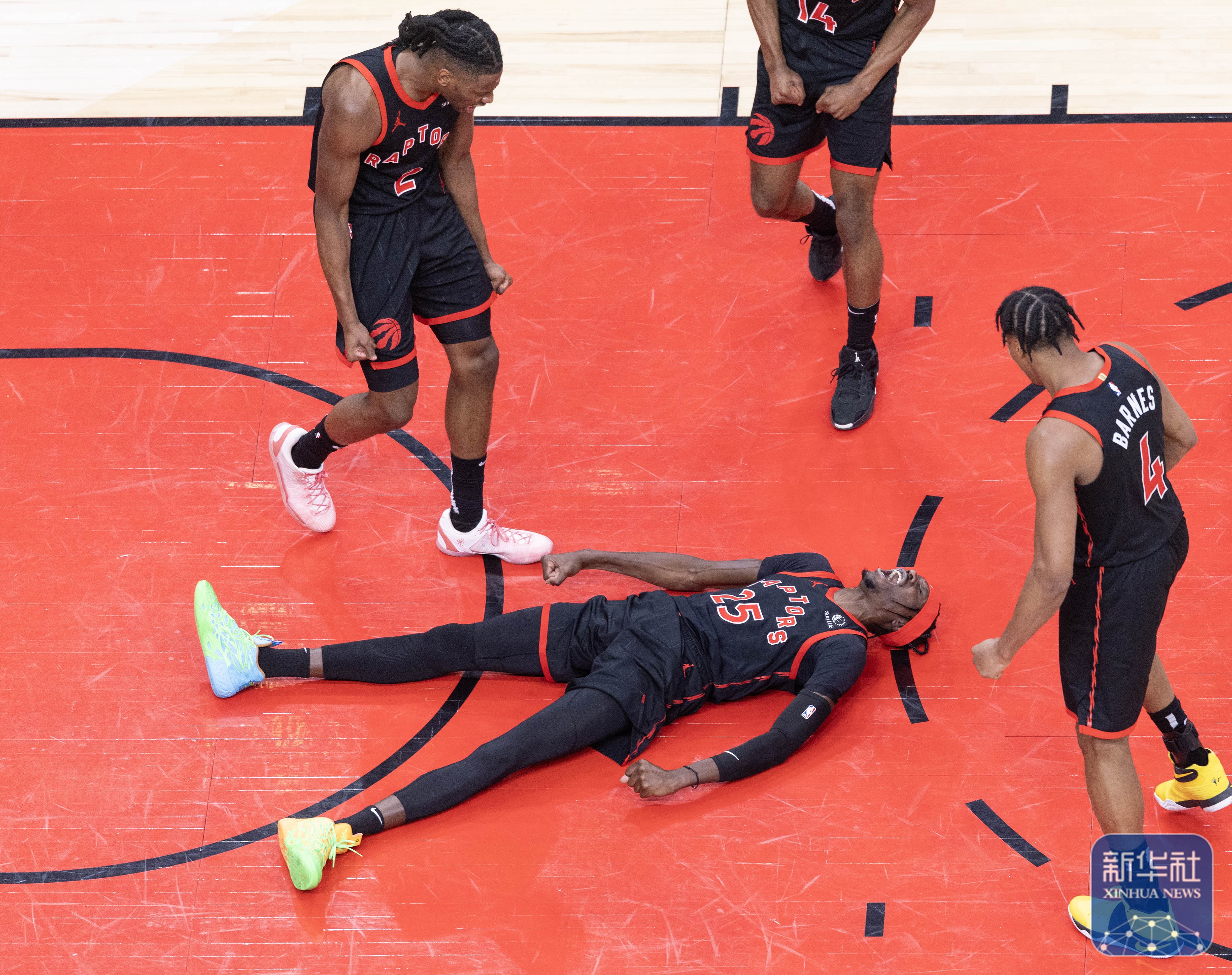 开云APP-猛龙队加时赛力克对手，连胜五场