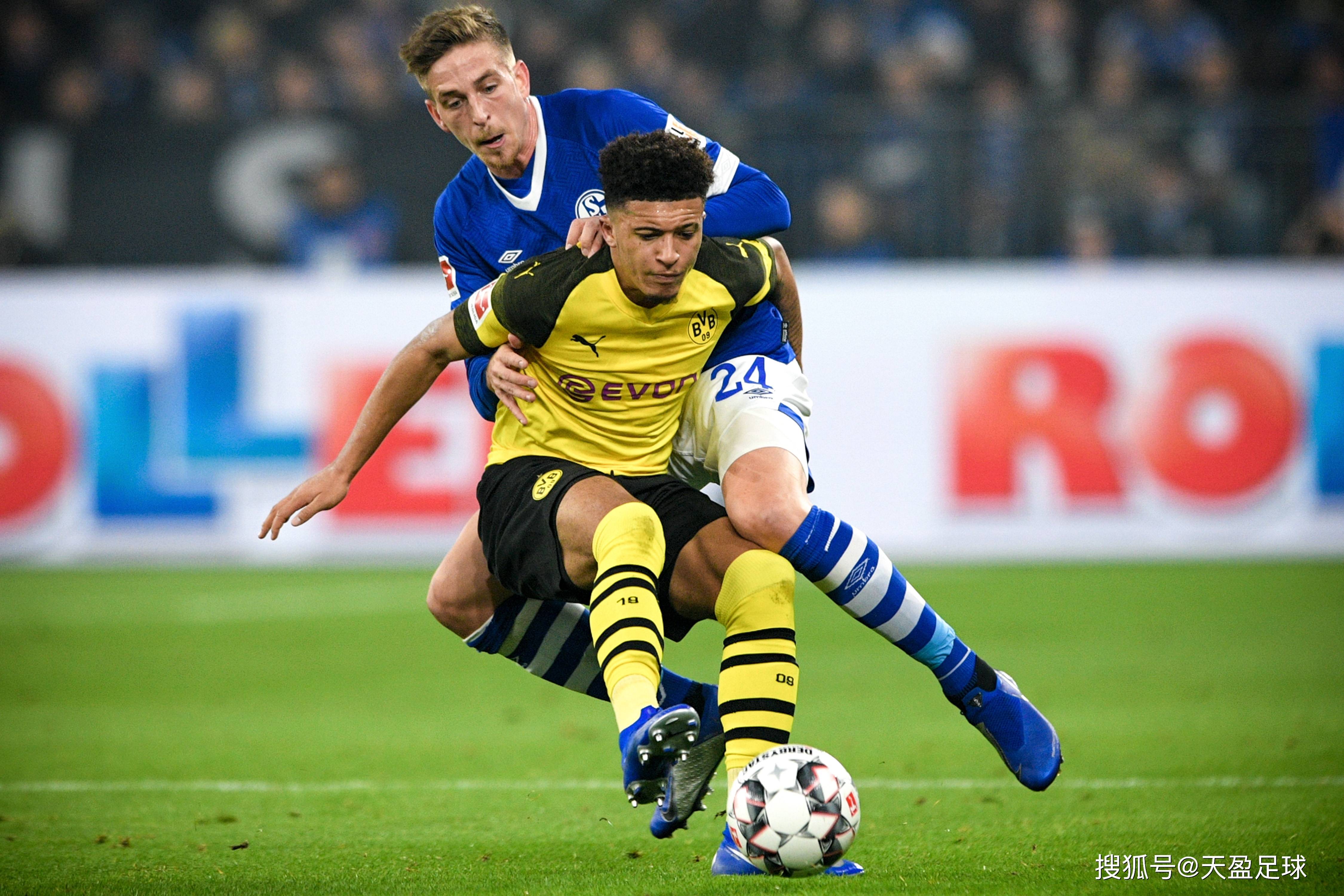 沙尔克将在对阵汉诺威的比赛中力争上游的简单介绍 沙尔克将在对阵汉诺威的比赛中力争上游的简单介绍