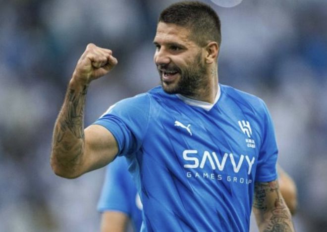 伊斯坦布尔不败,暂时领先积分榜的简单介绍 伊斯坦布尔不败,暂时领先积分榜的简单介绍