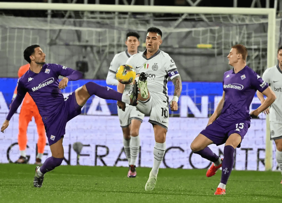 关于佛罗伦萨客场小胜,球队士气得到巨大提升的信息 关于佛罗伦萨客场小胜,球队士气得到巨大提升的信息