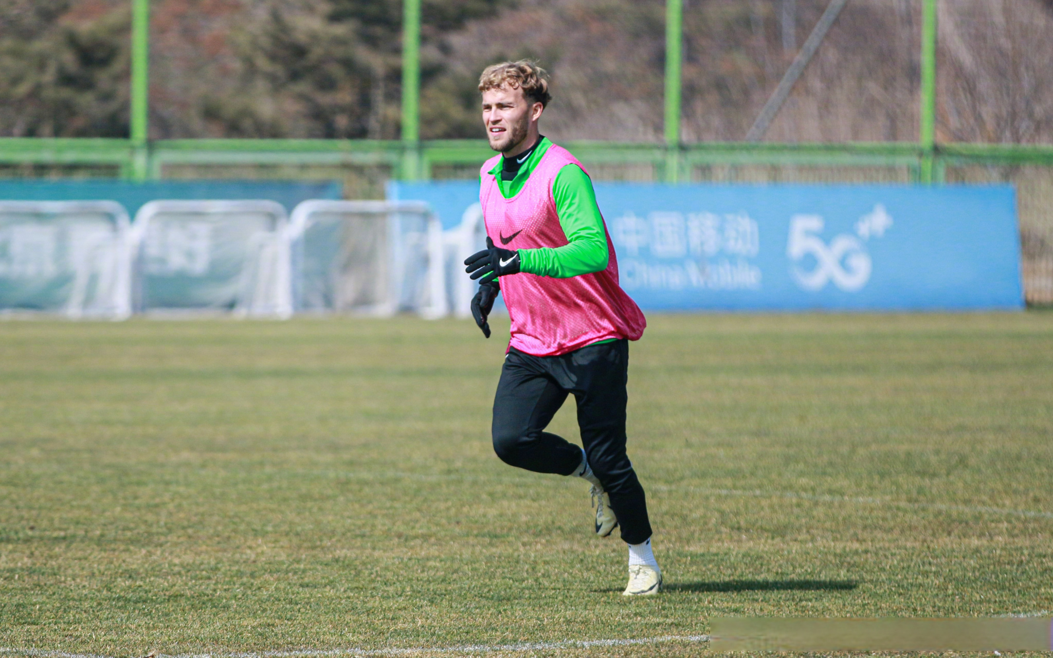 开云体育app-全新挑战即将开始，球队备战全力以赴的简单介绍