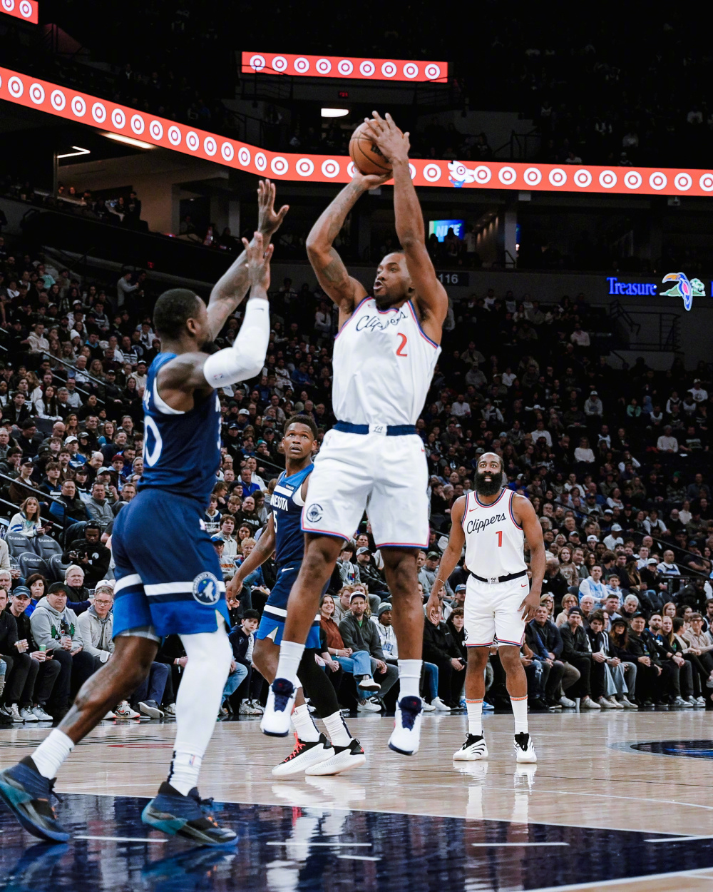 快船惨败独行侠,局面严峻 快船惨败独行侠,局面严峻