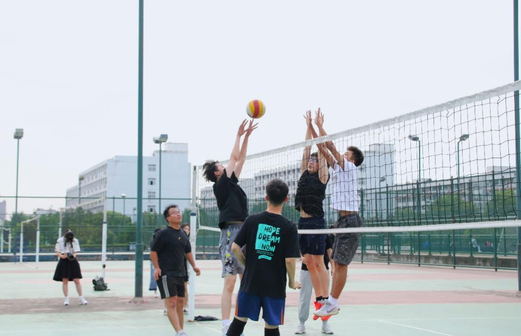 开云平台-男女团体项目比赛进入白热化阶段的简单介绍