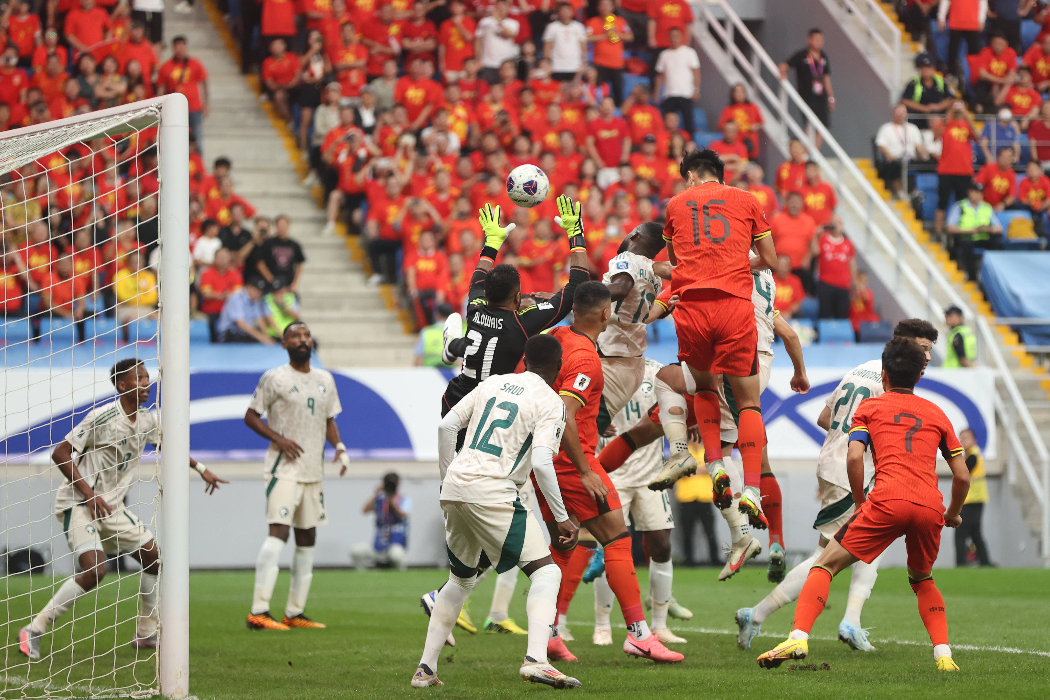 国际足坛的热门球队备战决赛 国际足坛的热门球队备战决赛