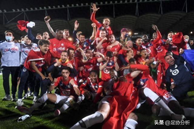 沃尔夫斯堡表现稳定,角逐欧联杯资格的简单介绍 沃尔夫斯堡表现稳定,角逐欧联杯资格的简单介绍