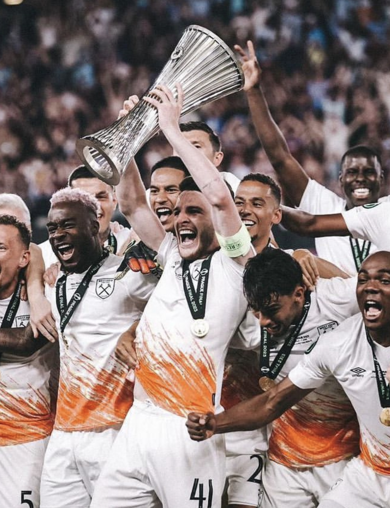 克莱蒙取得关键胜利,向法国足球联赛前列迈进 克莱蒙取得关键胜利,向法国足球联赛前列迈进