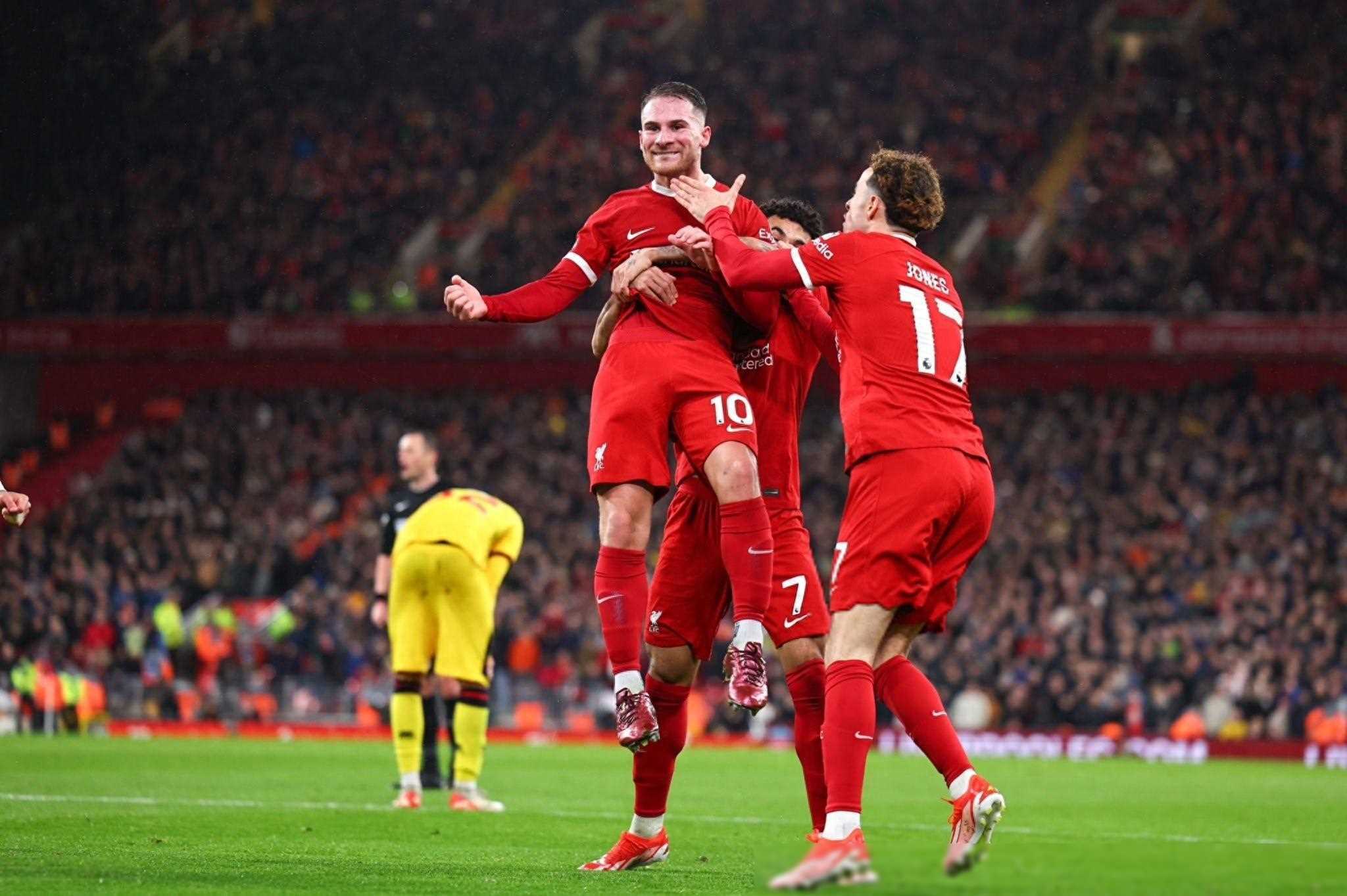 开云体育官方网站-巴黎圣日耳曼客场战波尔多，士气高昂备战的简单介绍