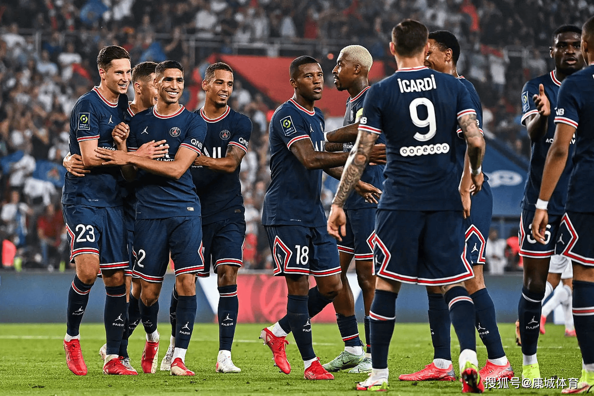 关于巴黎圣日耳曼联赛表现出色，积分领先的信息