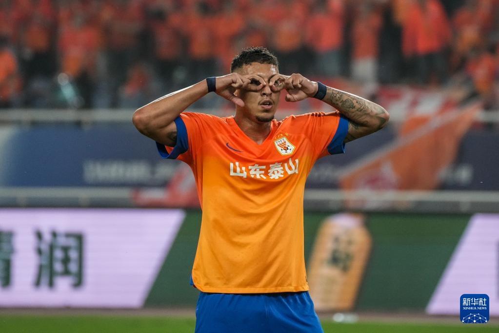 鲁能球队再获胜利，实现三连胜