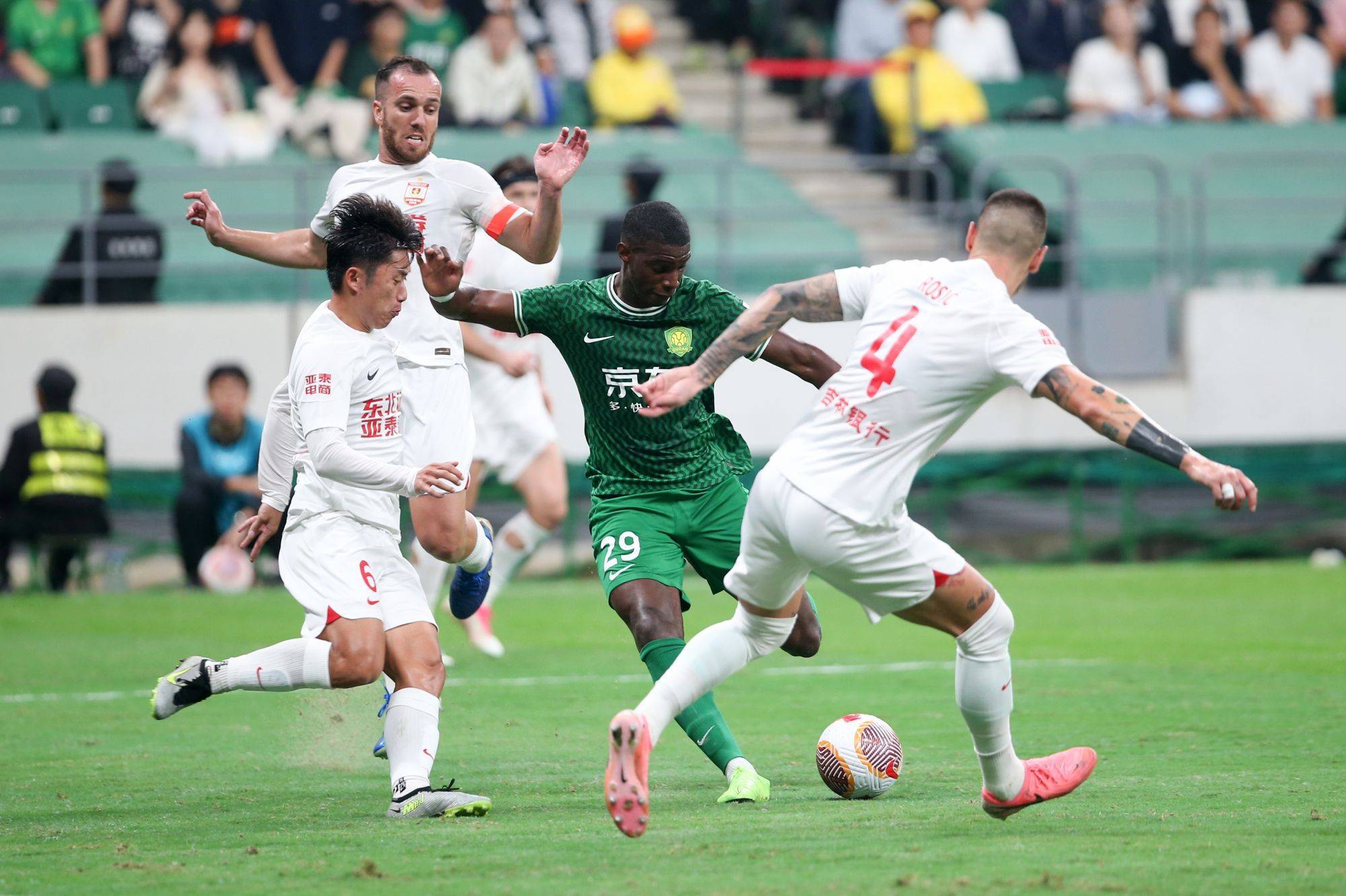 北京国安击败长春亚泰,客场赢球 北京国安击败长春亚泰,客场赢球