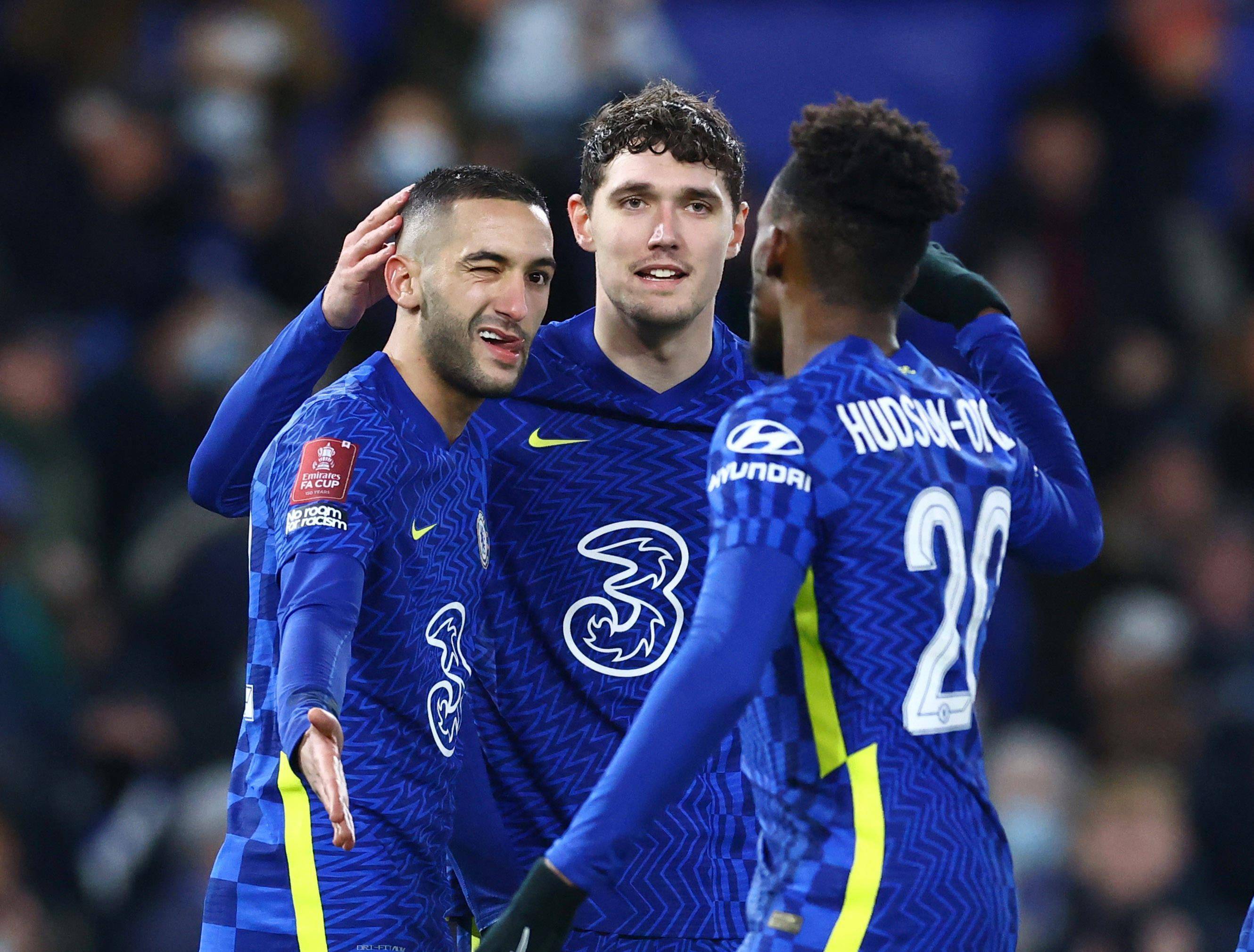 开云体育登录-切尔西连胜进前四，英超争议不断