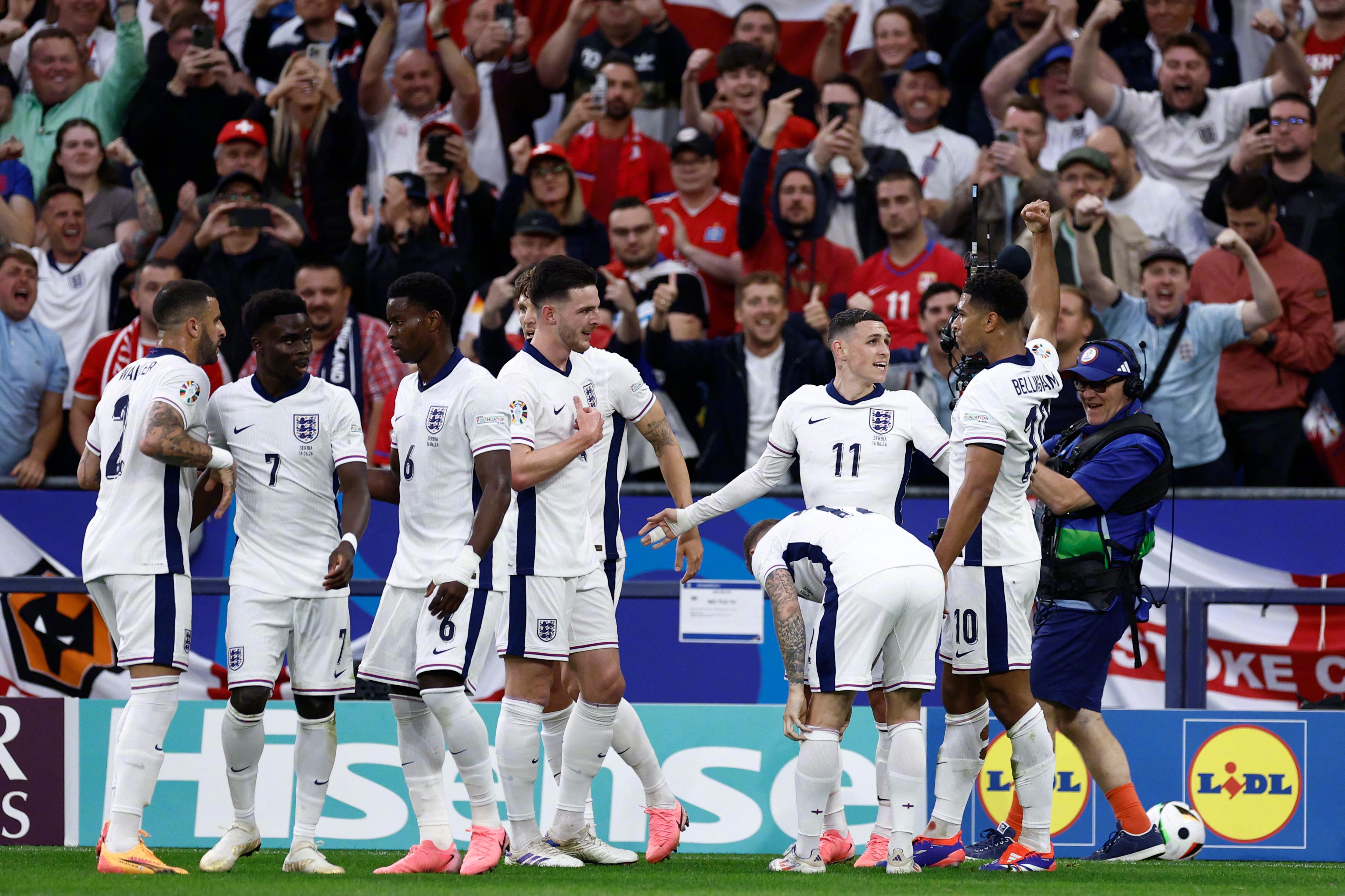 欧洲国家队携手竞技，赛场上演精彩瞬间