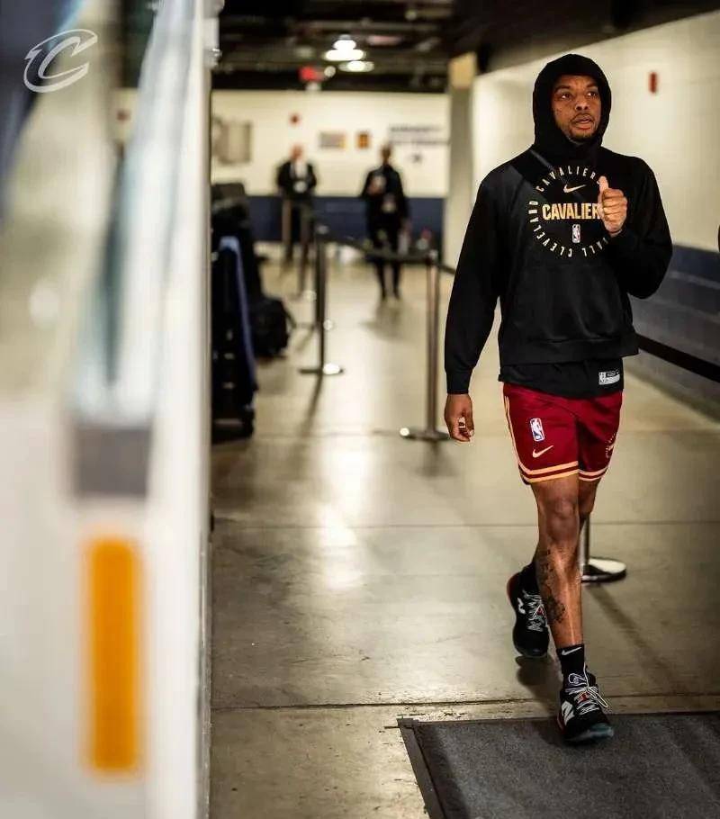 骑士队青年球员接受手术,赛季报销的简单介绍 骑士队青年球员接受手术,赛季报销的简单介绍