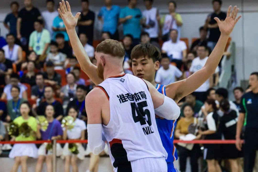 包含精彩纷呈的比赛场面吸引着无数目光的词条 包含精彩纷呈的比赛场面吸引着无数目光的词条