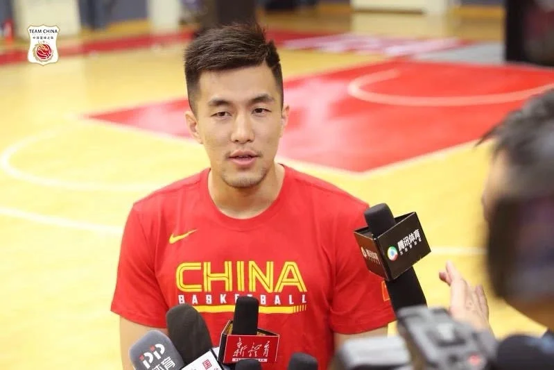 河南男篮士气高涨,备战全力以赴 河南男篮士气高涨,备战全力以赴