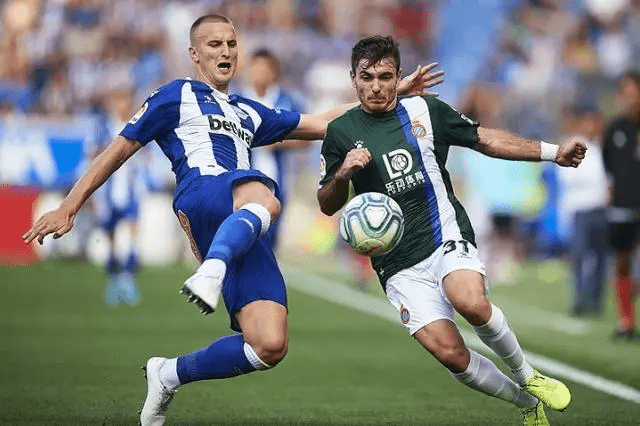 阿拉维斯取得关键胜利,豪取三分 阿拉维斯取得关键胜利,豪取三分