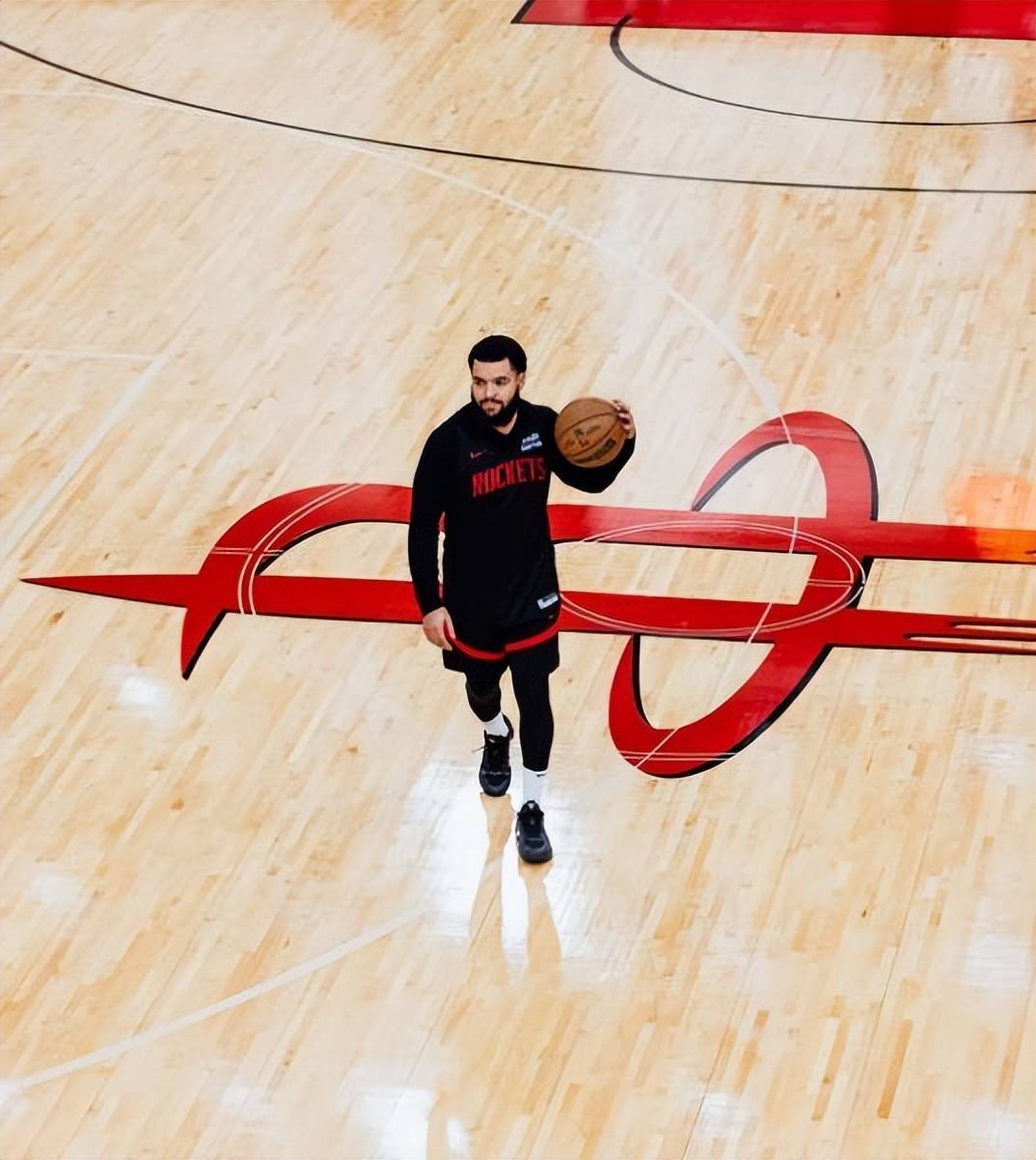 阿拉维斯取得关键胜利,豪取三分 阿拉维斯取得关键胜利,豪取三分