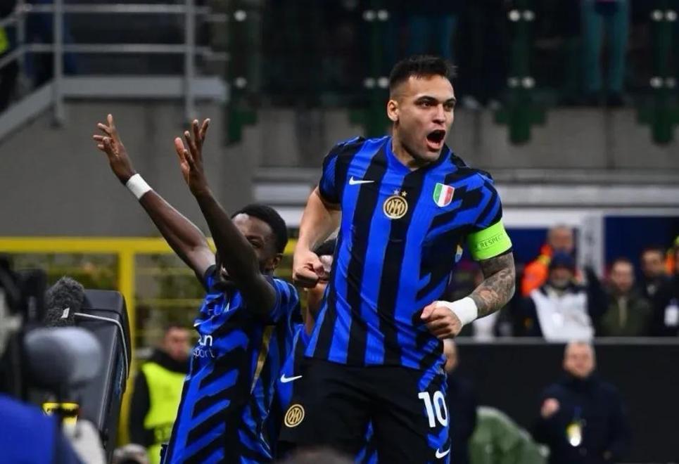 欧洲足坛争霸:英超德甲法甲万众争霸 欧洲足坛争霸:英超德甲法甲万众争霸