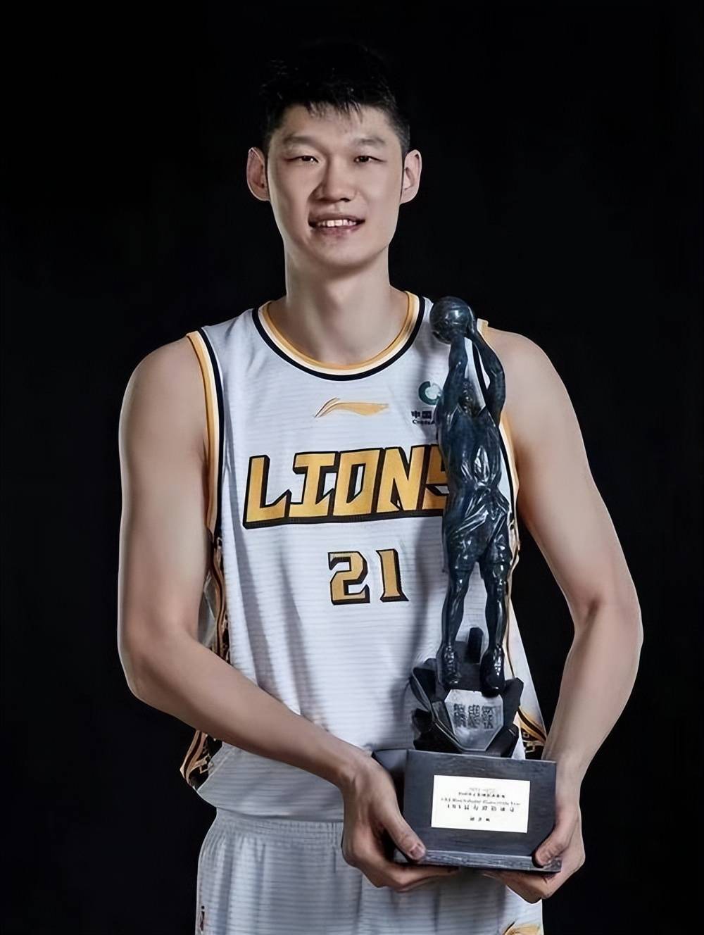 河北男篮斩获胜利,实力突出 河北男篮斩获胜利,实力突出