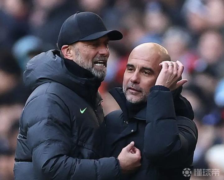 萨尔茨堡红牛主教练组织团队讨论 萨尔茨堡红牛主教练组织团队讨论