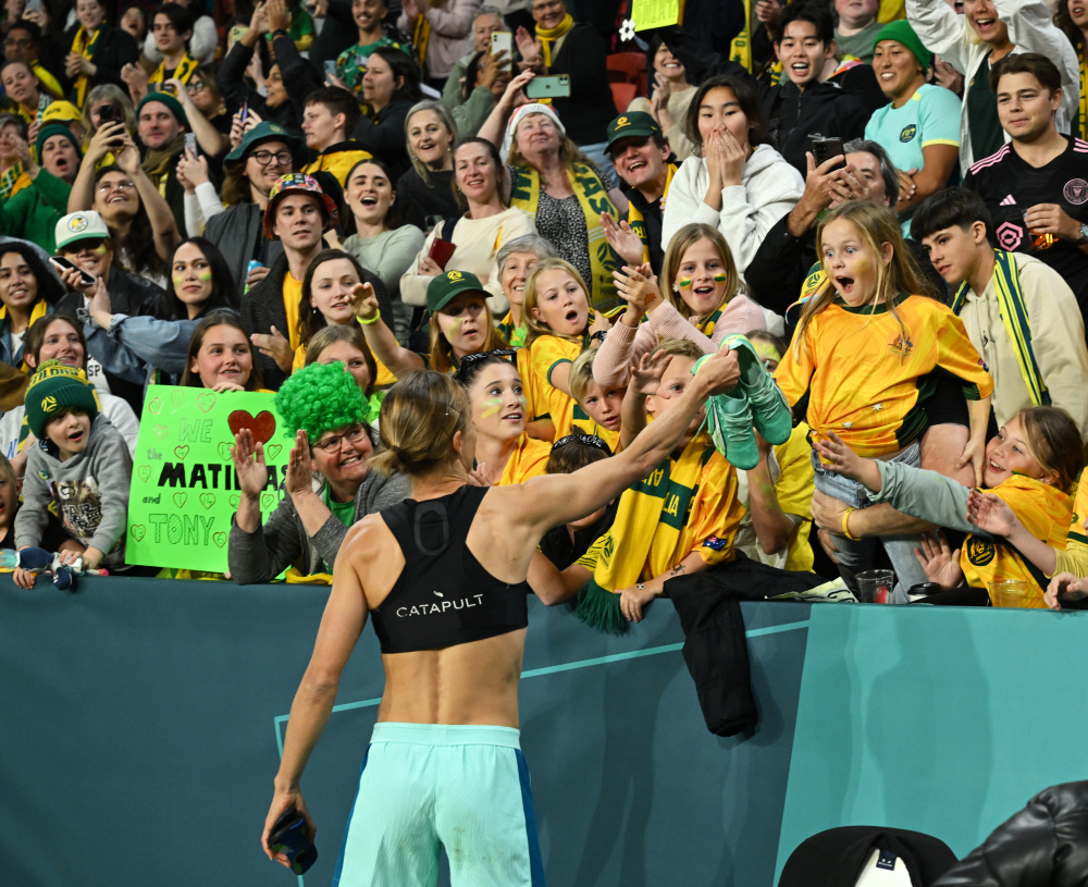 瑞典女子足球队在比赛中不敌对手