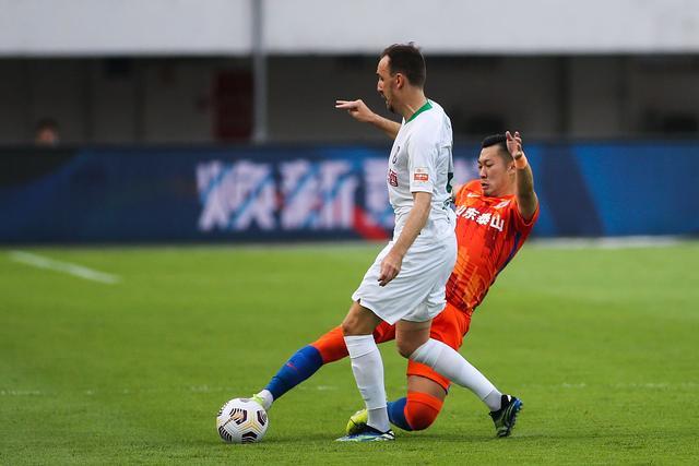 比赛中出现了重大失误,引发批评 比赛中出现了重大失误,引发批评