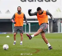 阿拉维斯视角：磕磕绊绊持续中