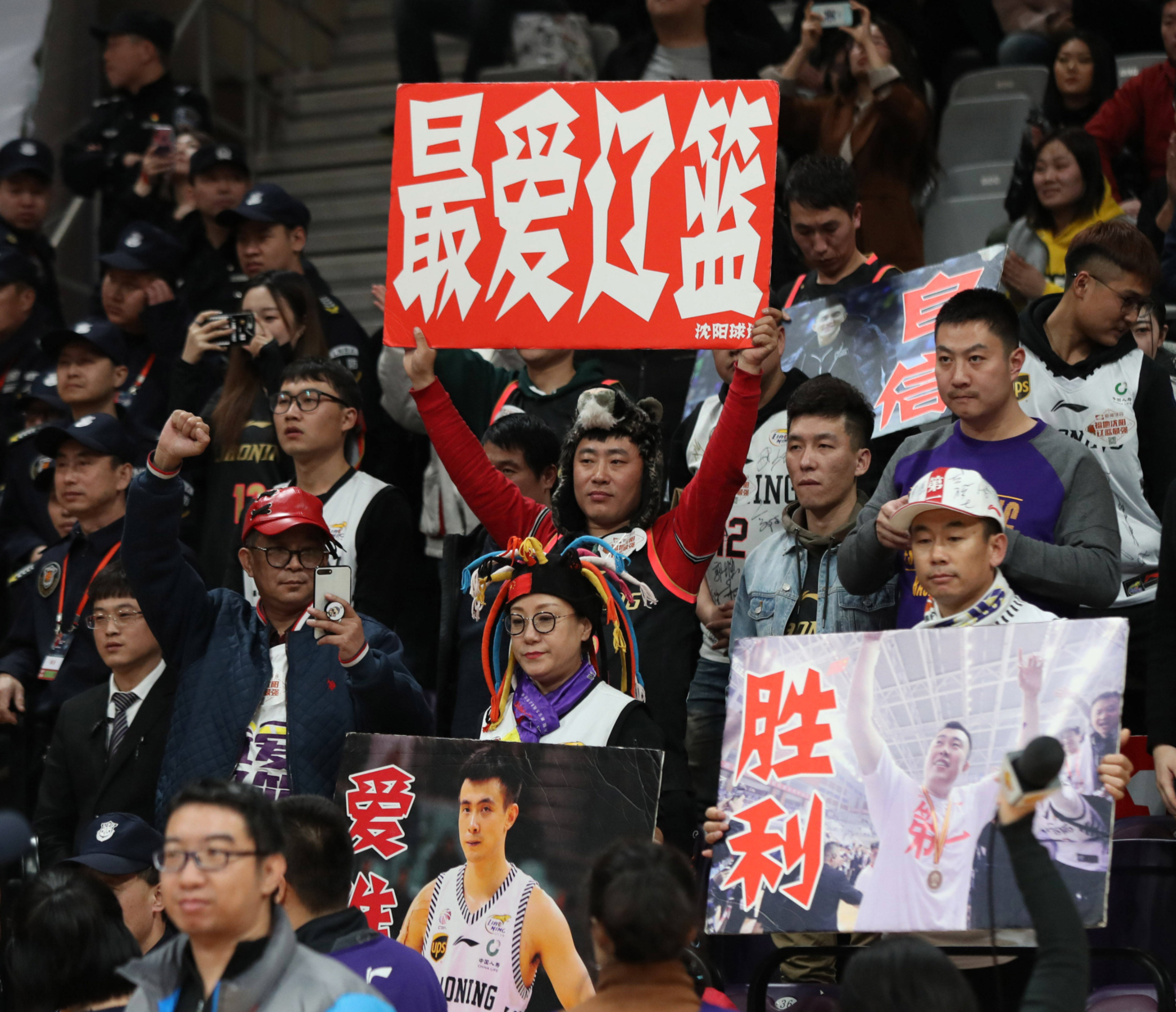 辽宁男篮遭遇挑战与河南队激战 辽宁男篮遭遇挑战与河南队激战