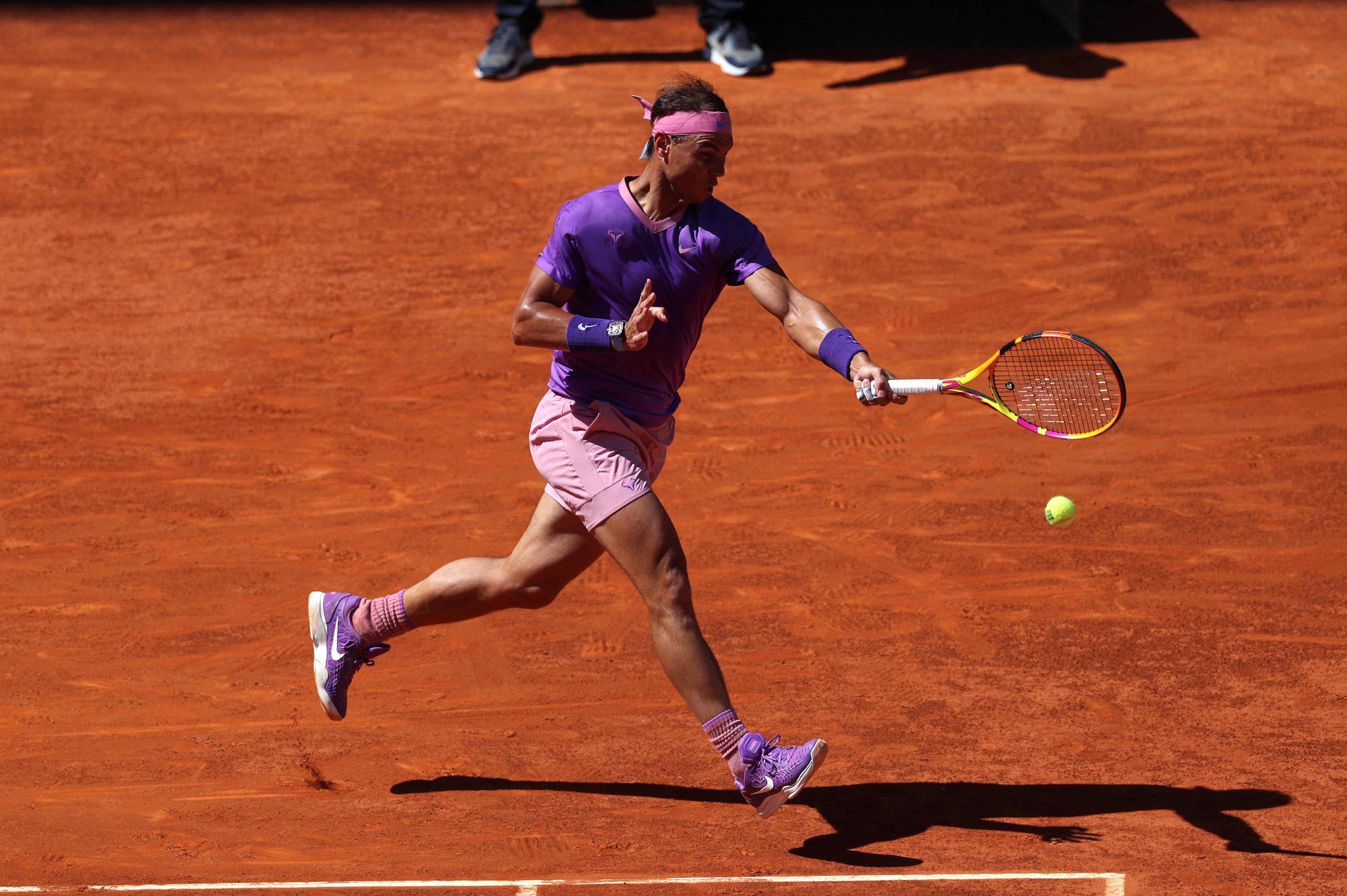 开云体育APP下载-西班牙网球选手成功晋级，精彩比赛引人关注