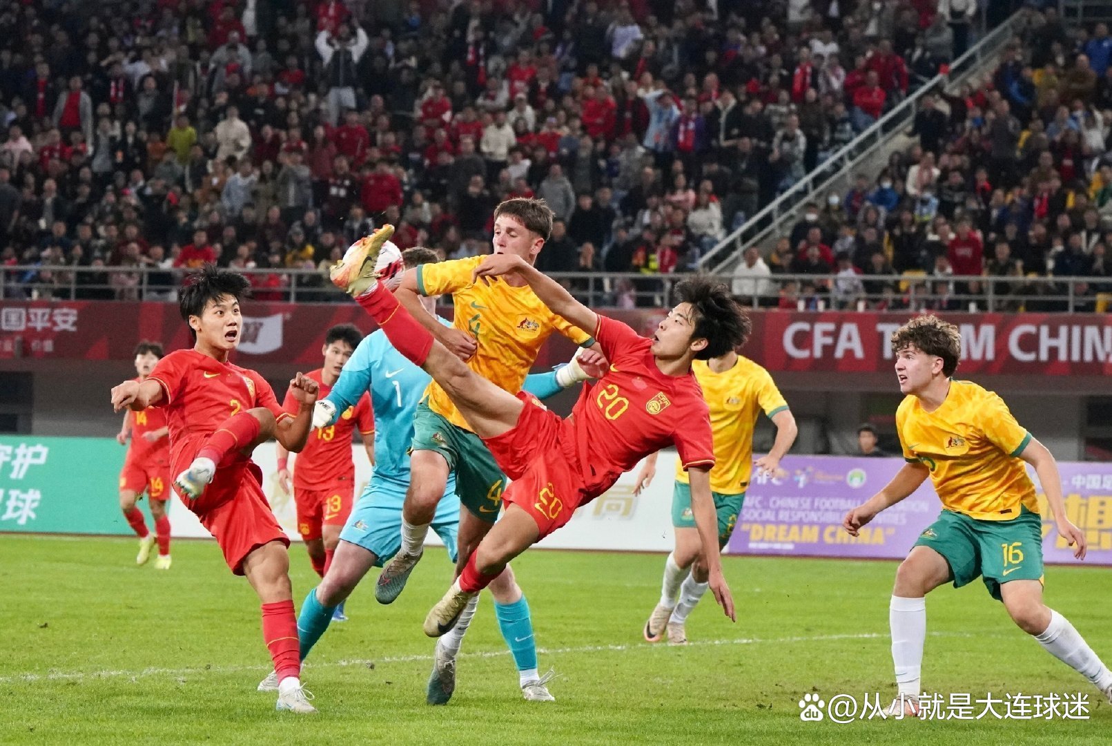 阵容鼎盛，火爆比赛场面慑人心魄