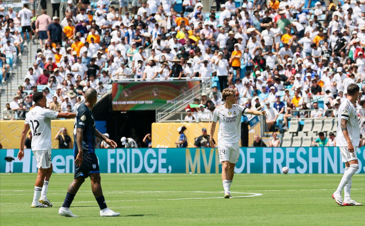 开云体育官方网站-皇马斩获重要胜利，球队士气大增