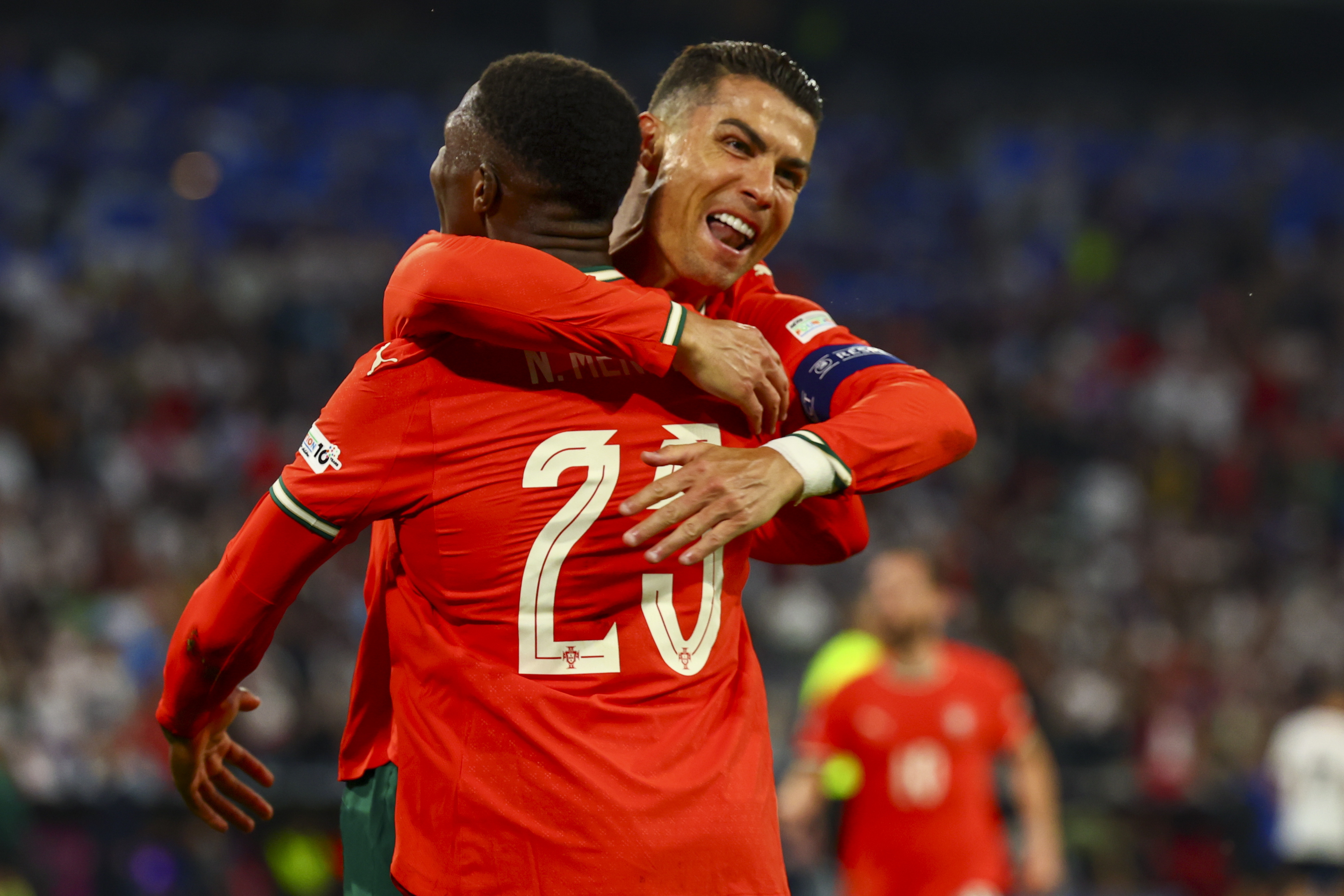 葡萄牙队遗憾出局,球迷纷纷表示遗憾 葡萄牙队遗憾出局,球迷纷纷表示遗憾