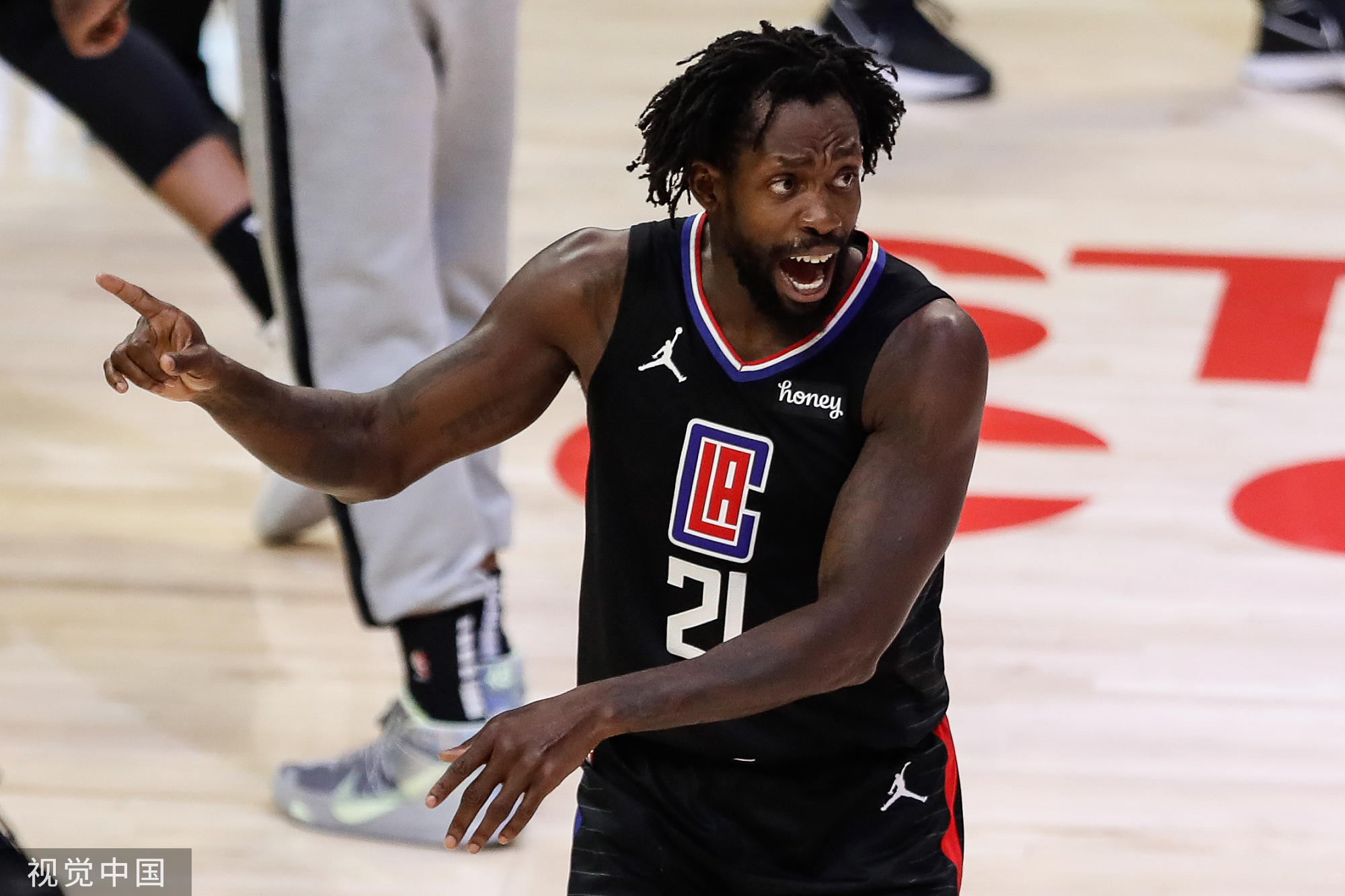 快船官方宣布续约埃利斯 快船官方宣布续约埃利斯