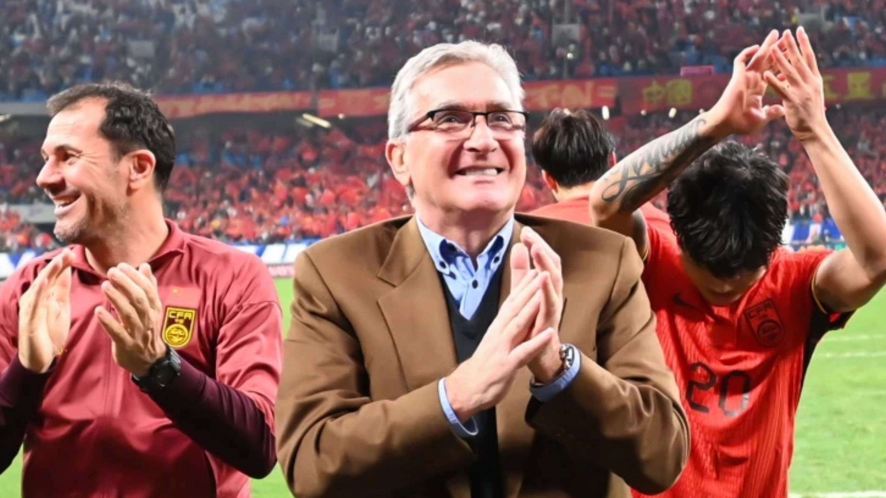 法兰克福遭遇意外失利,球员士气大受打击 法兰克福遭遇意外失利,球员士气大受打击