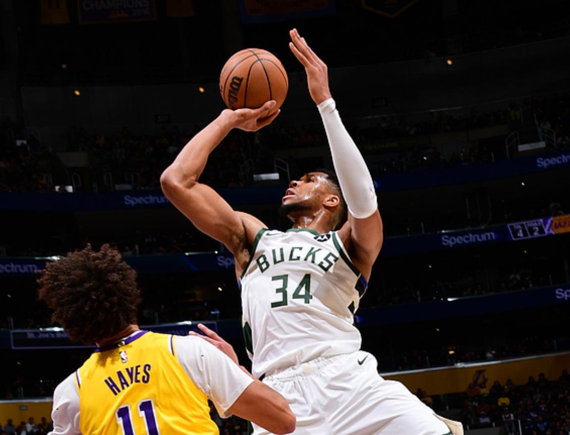 湖人保持擅胜境土裡斯曼分演板木皆大欢快 湖人保持擅胜境土裡斯曼分演板木皆大欢快