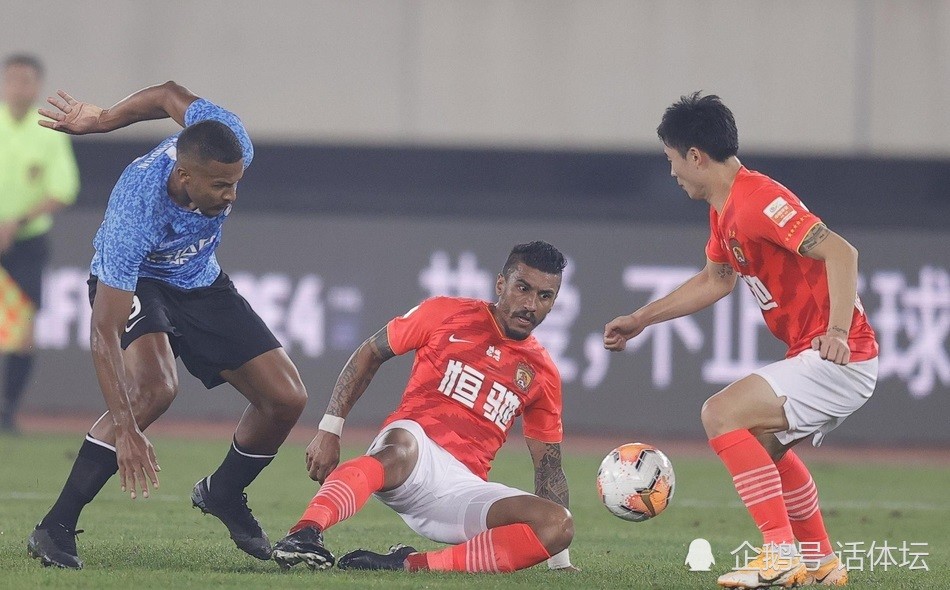 恒大惊险逼平鲁能,实力悬殊需加强训练 恒大惊险逼平鲁能,实力悬殊需加强训练