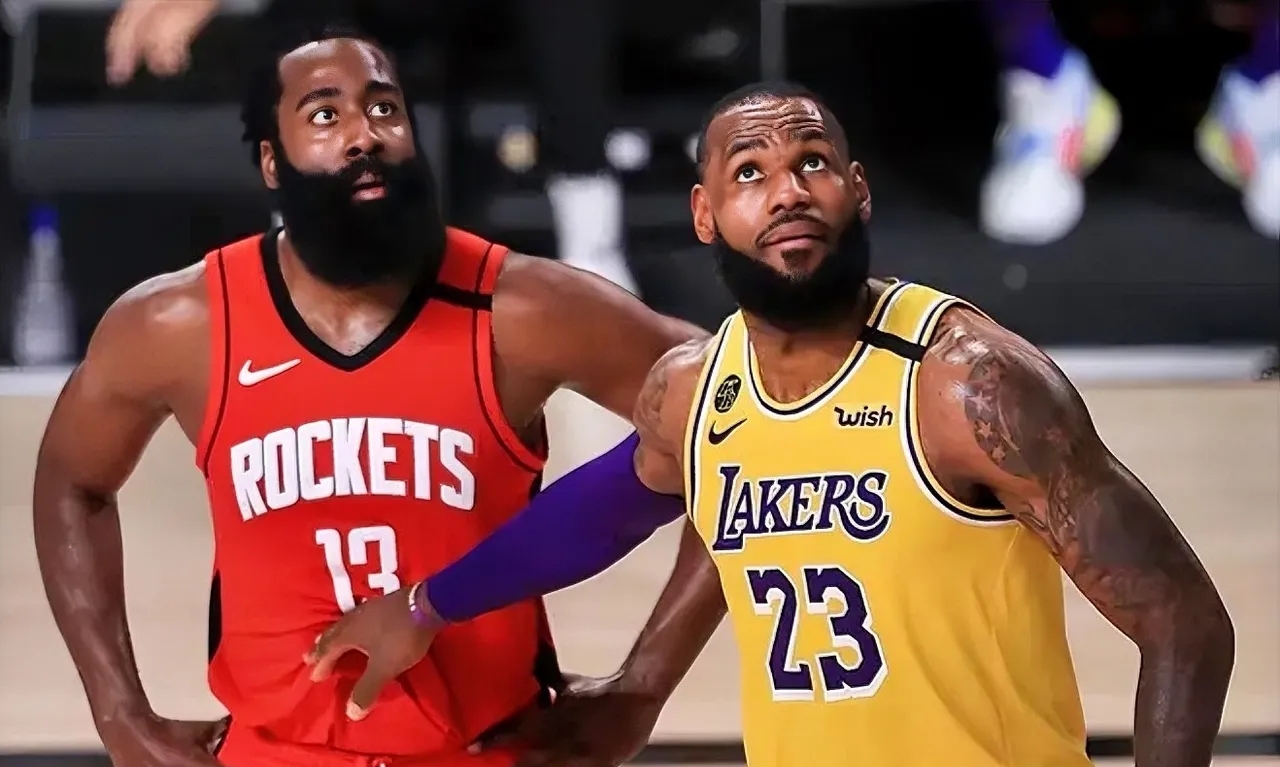 开云下载-詹姆斯大号三双带队胜掘金