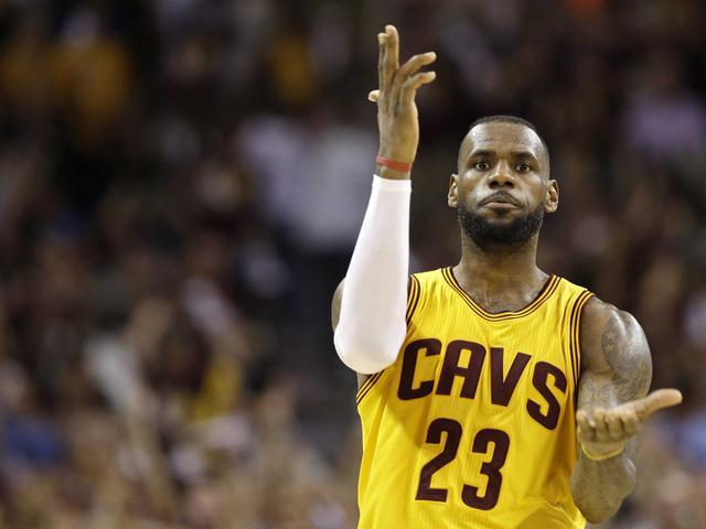 战神前锋再现神奇,帮助球队取胜 战神前锋再现神奇,帮助球队取胜