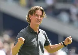 开云体育-巴塞罗那被狼堡逼平，孟菲斯悲欲飙泪