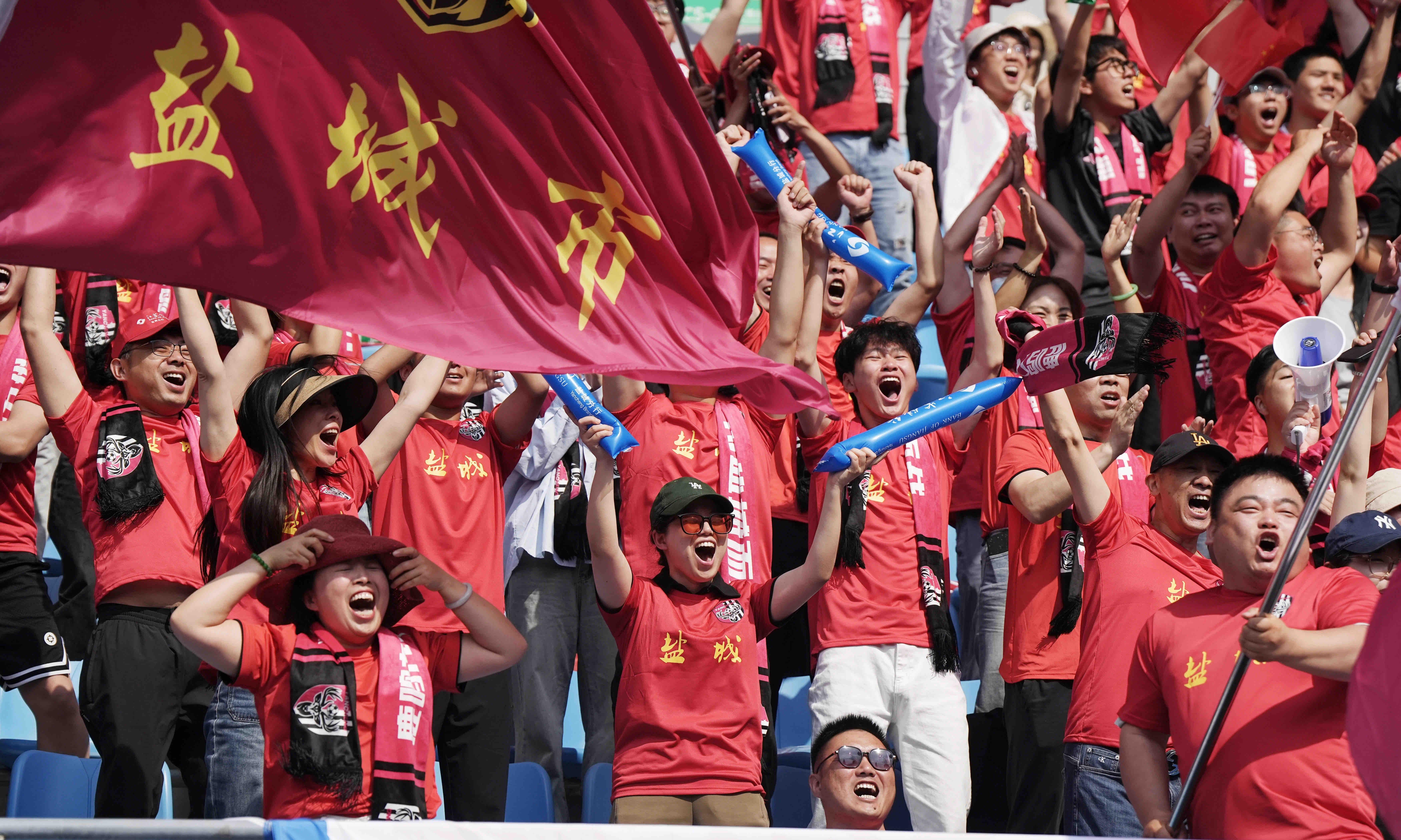 新赛季开局如火如荼,各队竞争激烈 新赛季开局如火如荼,各队竞争激烈