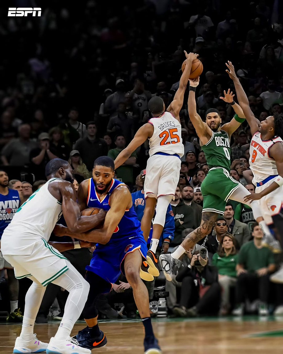 开云体育官网-包含沃克率领凯尔特人战胜篮网1-0领先的词条