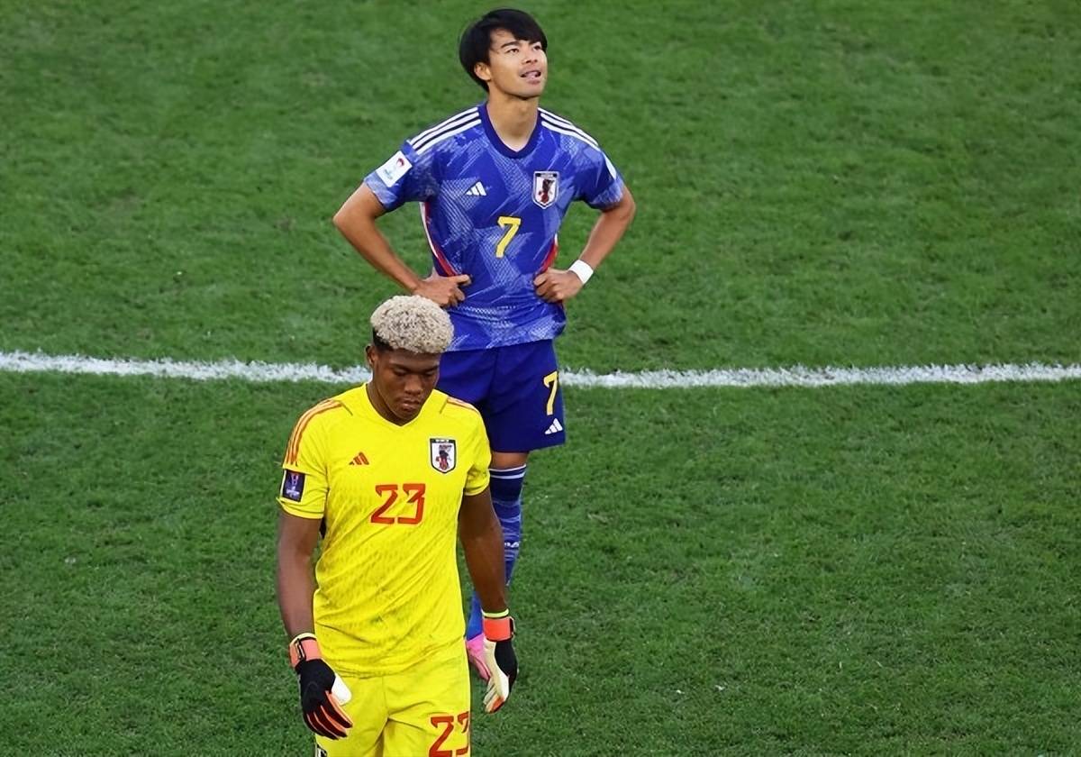 日本队鏖战德国队，黄鸭组合带队取胜