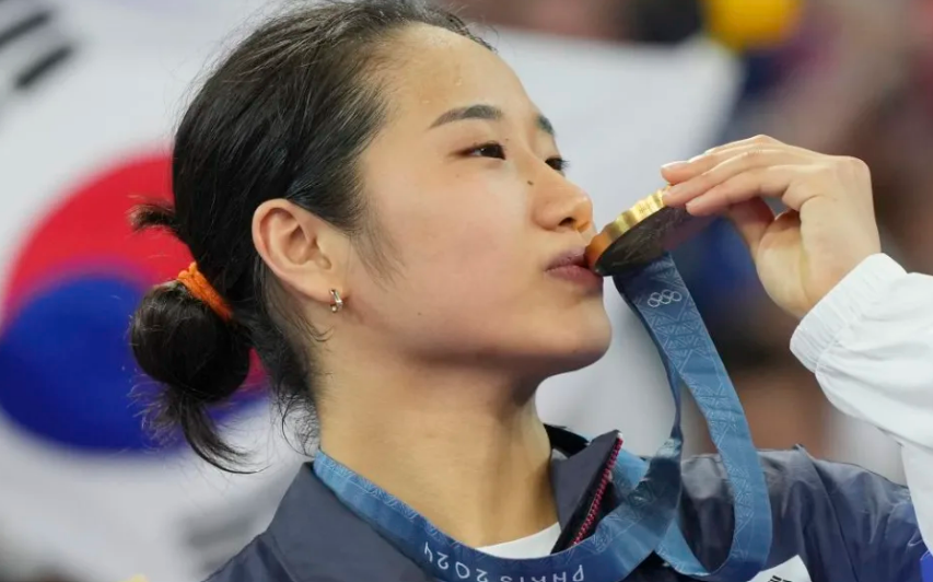 德国队完胜中国队，陈雨菲刷新纪录